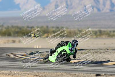 media/Dec-07-2025-CVMA (Sun) [[3e7d2de5dc]]/Race 18-Formula Twins-Formula 40 UL/